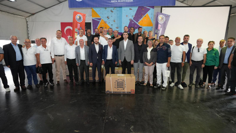 Kartal Belediyesi ve İBB’den Amatör Kulüplere Spor Malzemesi Desteği