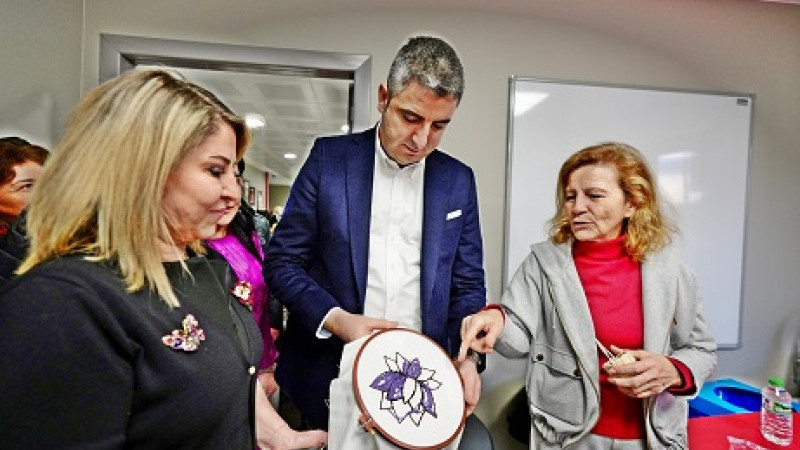 KARTAL’DA KADINLARA ANLAMLI ARMAĞAN